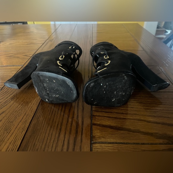 Peep toe heels - Picture 3 of 5